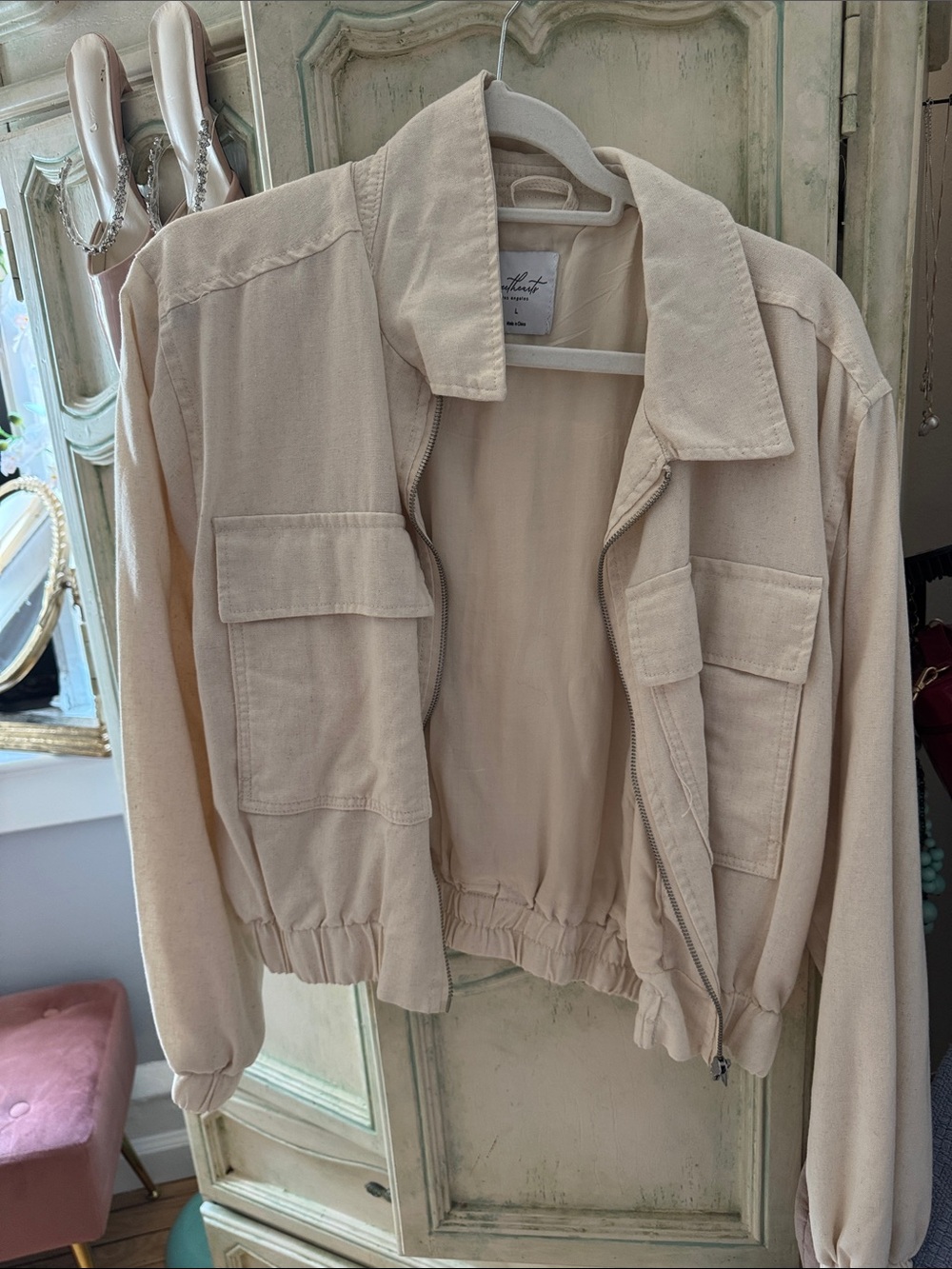 Women's Cream Utility Zip-Front Jacket with Pocket Flaps